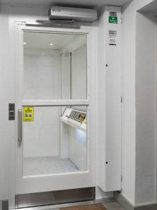 Platform lift MC2000